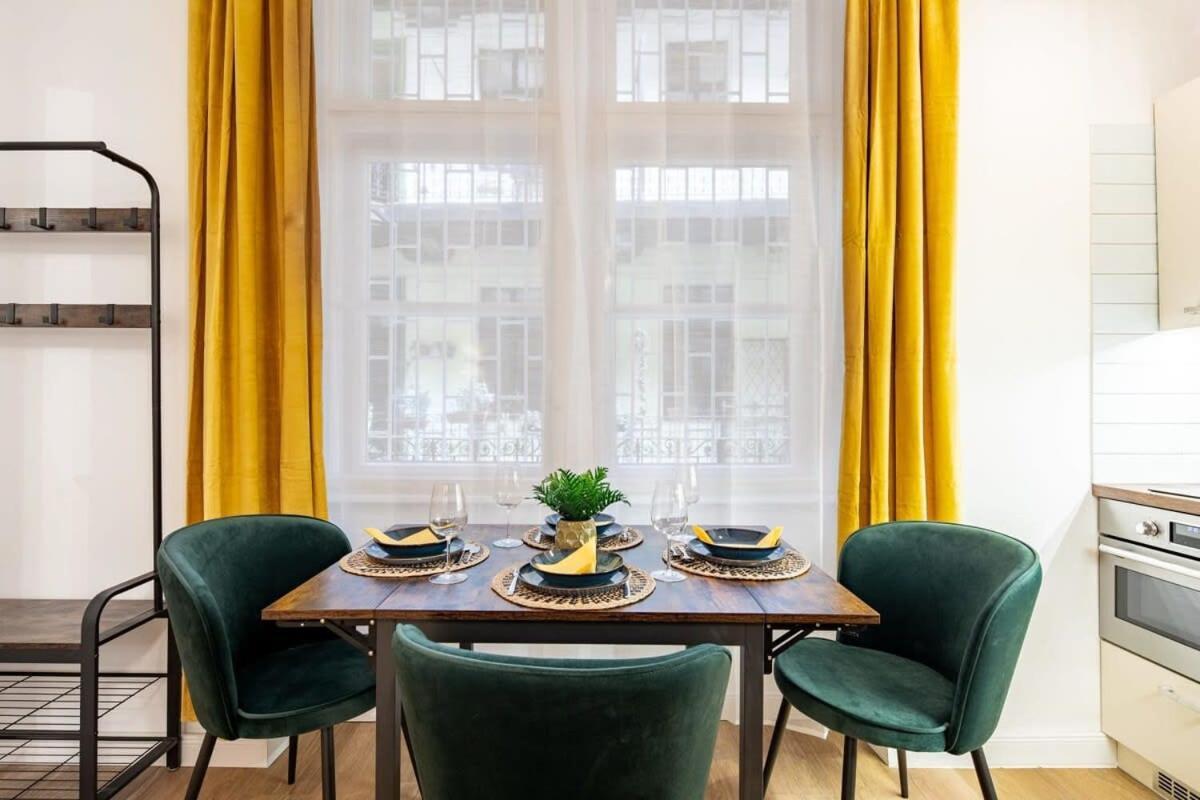 Apartment Unique Design - New -