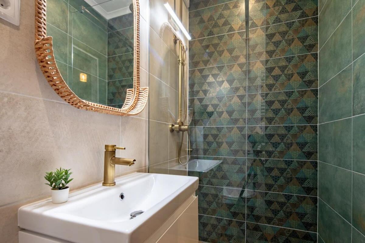 Unique Design - New - Apartment *