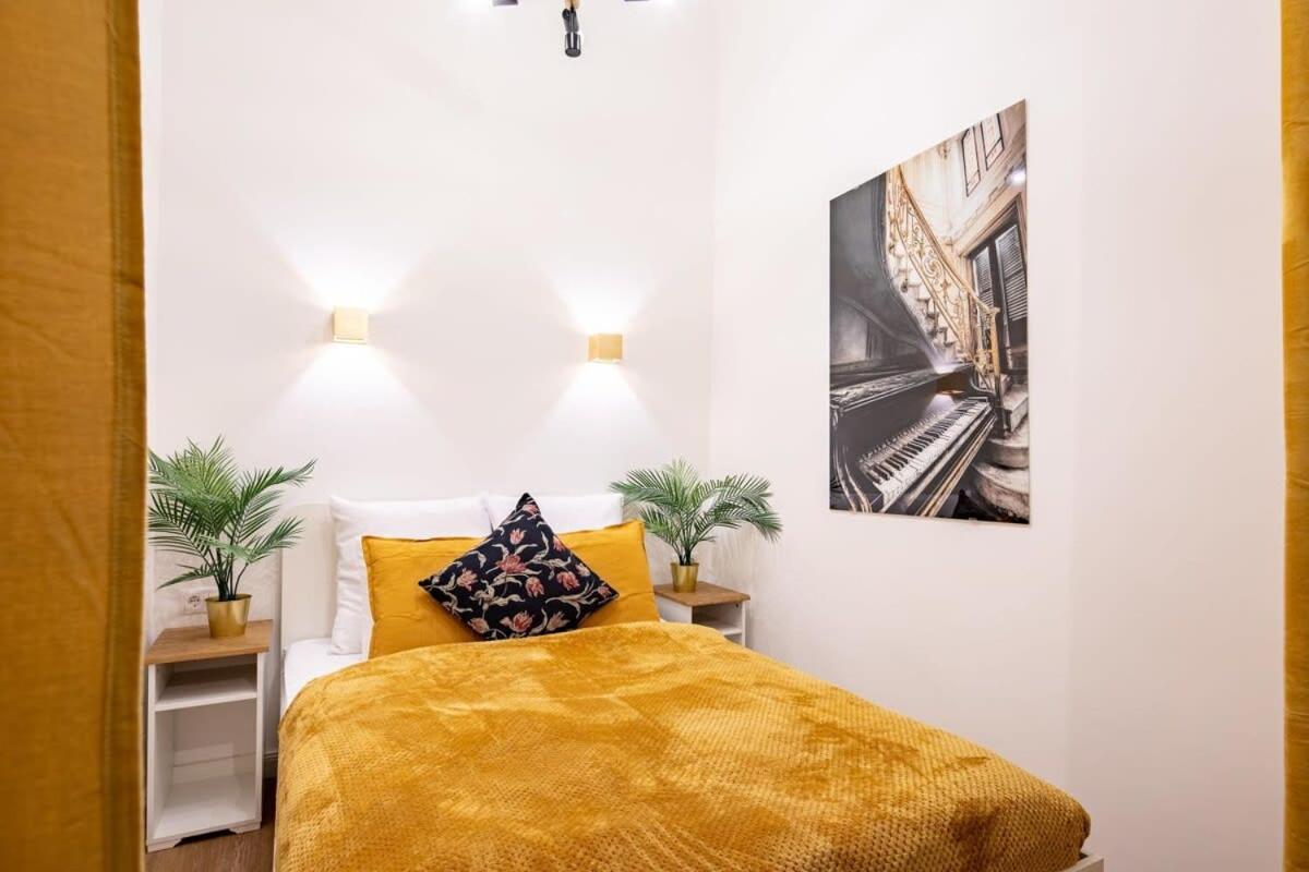 Apartment Unique Design - New - *