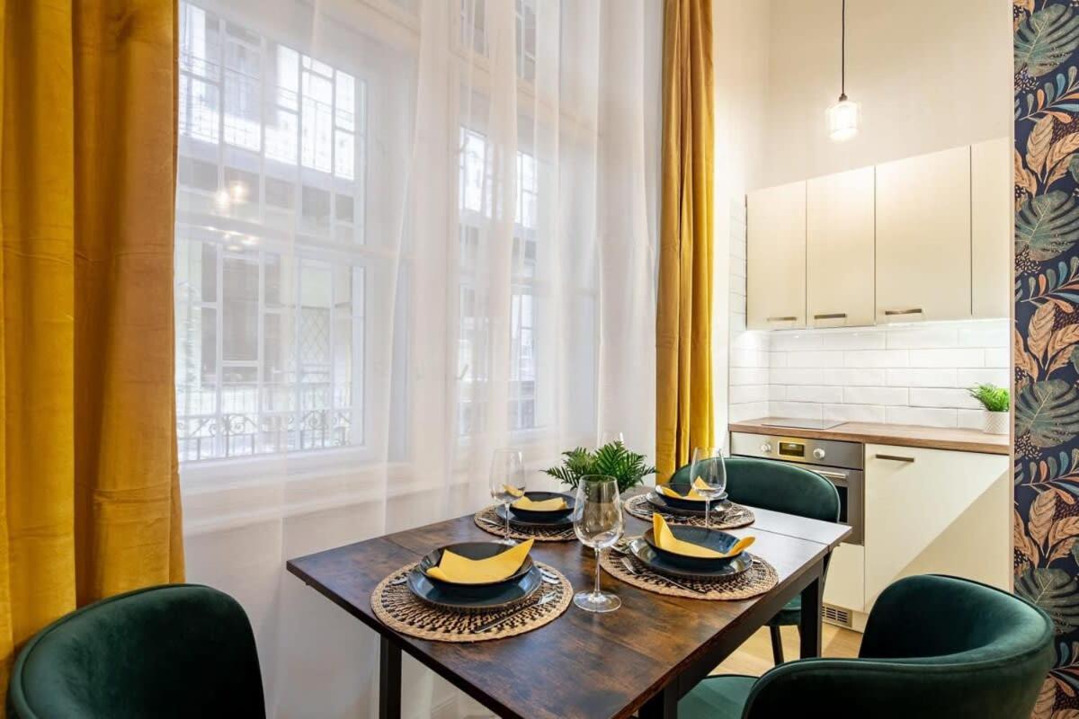 Apartment Unique Design - New - Budapest